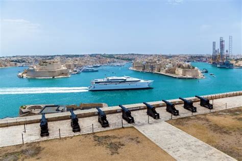 pozzallo valletta ferry